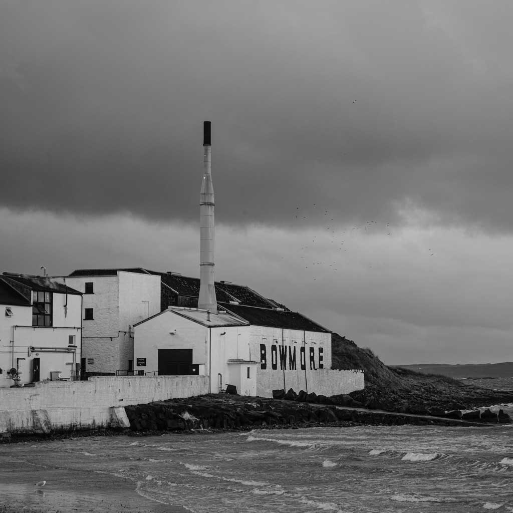 Greyscale image of Bowmore whisky distillery on Islay