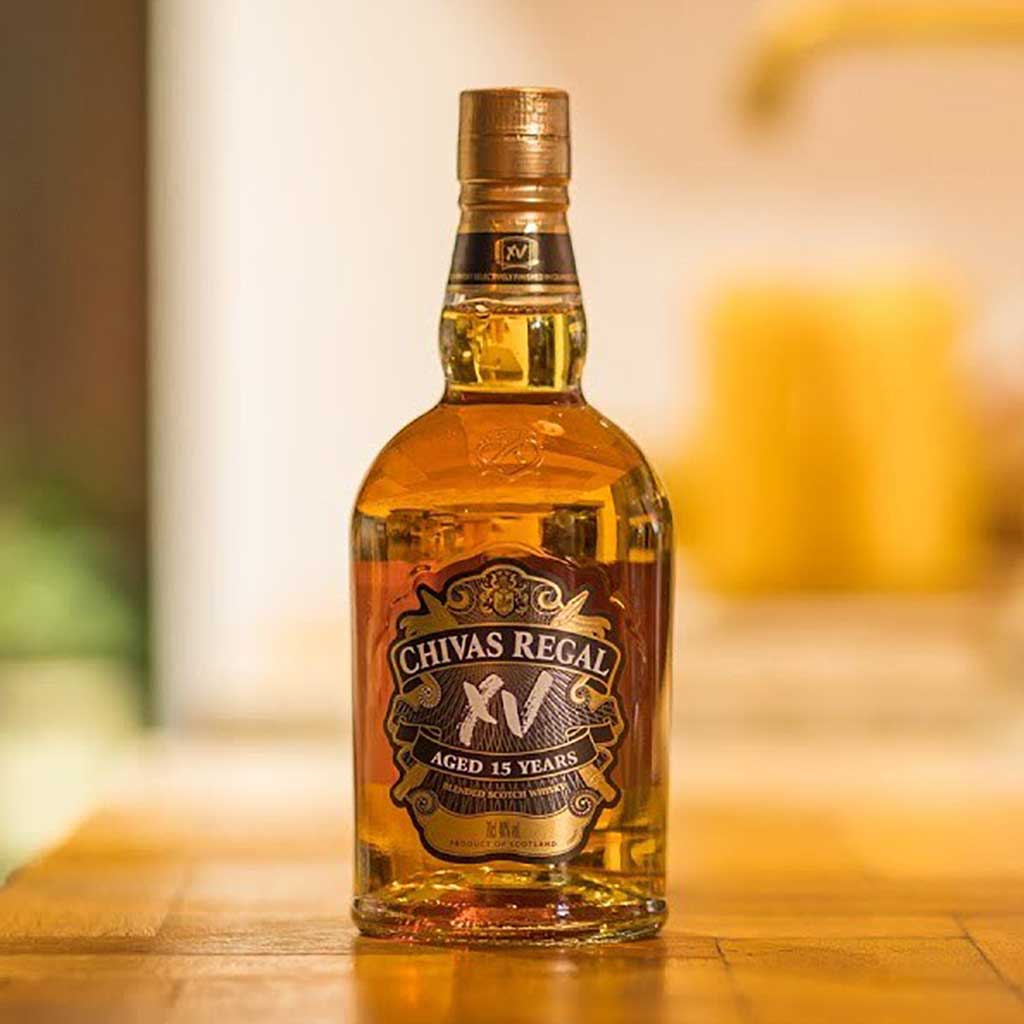 Chivas Regal vs Johnnie Walker review | Whisky-World