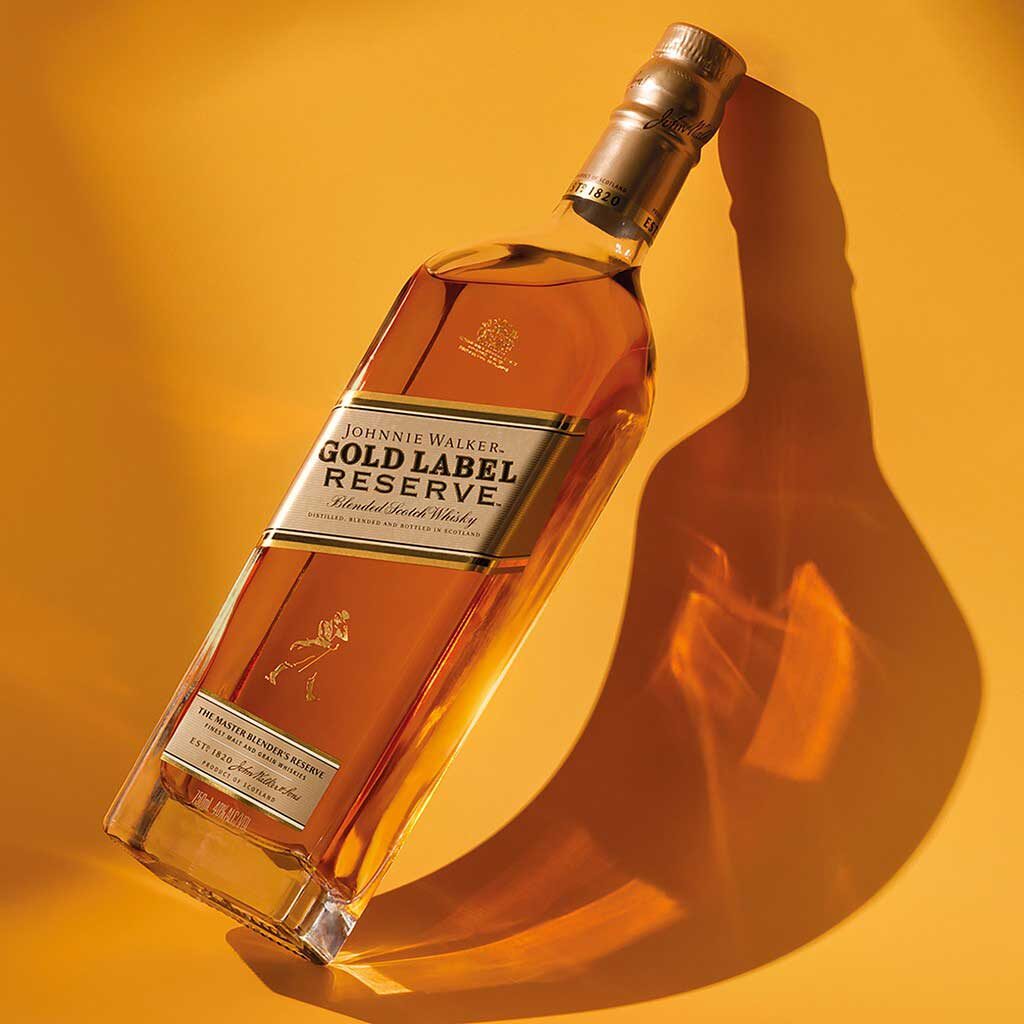 Gold Label Reserve Johnnie Walker whisky bottle
