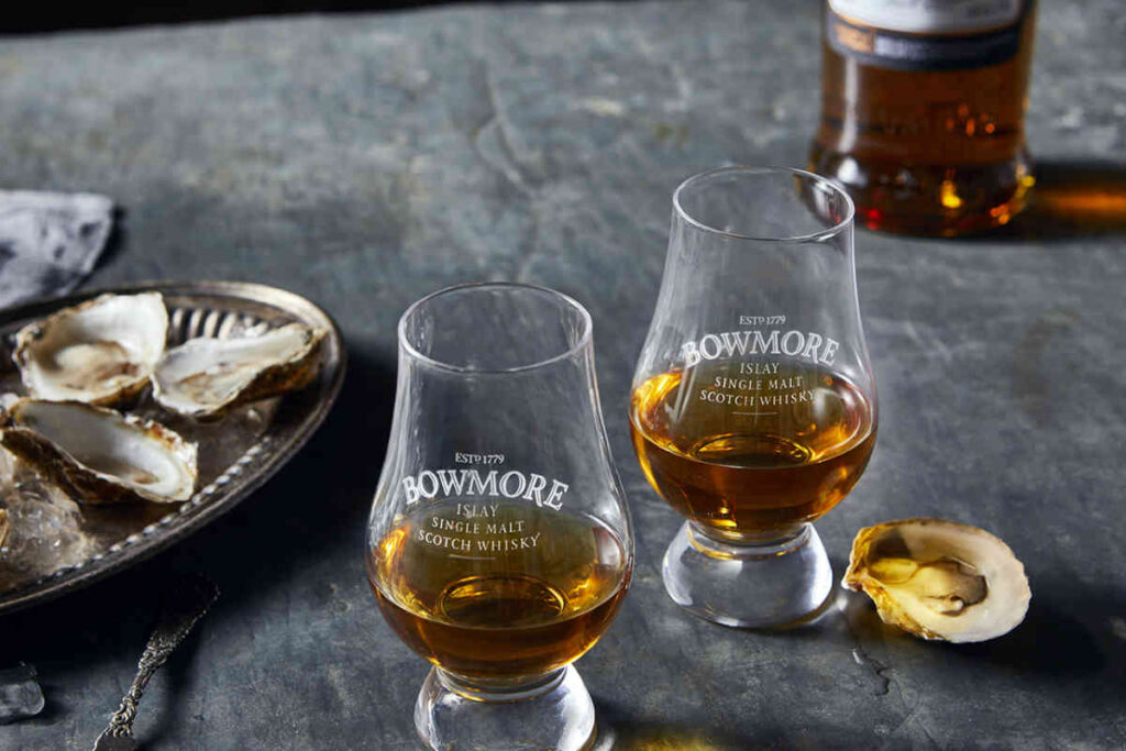Oysters served with Bowmore Whisky