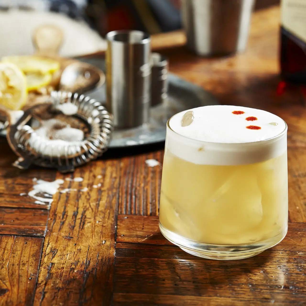 Hibiki vs Yamazaki Comparing Suntory's Iconic Japanese Whiskies