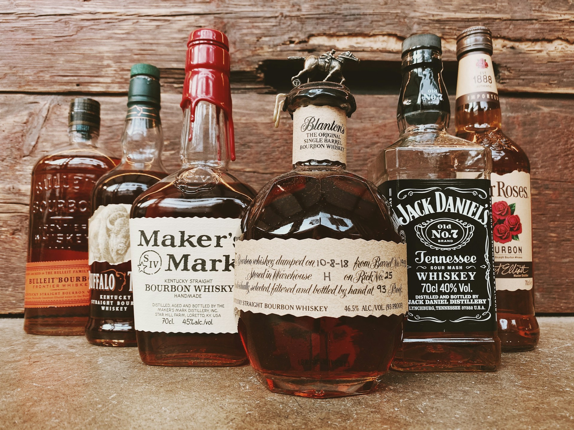 Bourbon vs Whiskey