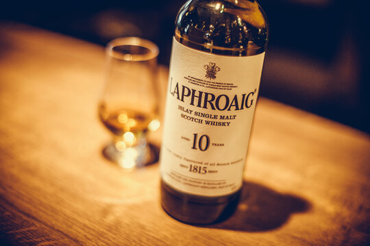 Laphroaig 10-Year-Old 